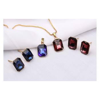 Blue necklaces 2