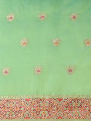 Parrot green woven banarasi silk saree with blouse 3