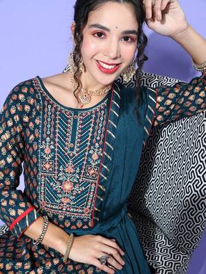 "The Venus" Women Ethnic Kurti Skirt & Dupatta Set 3