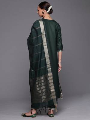 Indo Era Green Solid Straight Kurta Trouser With Dupatta Set 2