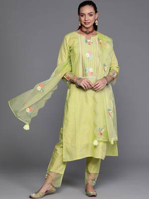 Indo Era Green Floral Embroidered Straight Kurta Trouser With Dupatta Set 1