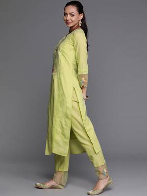 Indo Era Green Floral Embroidered Straight Kurta Trouser With Dupatta Set 3