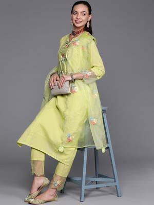 Indo Era Green Floral Embroidered Straight Kurta Trouser With Dupatta Set 4