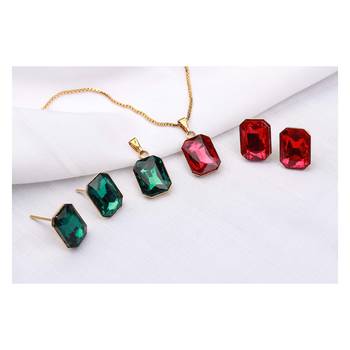 Red necklaces 2