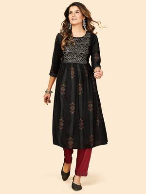 Vbuyz Women'S Printed & Embroidered Anarkali Cotton Black Stitched Kurta 2