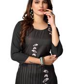 Mohvogue Women's Grey Floral Print Poly Crepe Kurta.