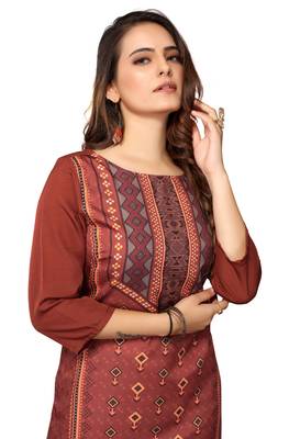 Mohvogue Women's Brown Geometric Print Poly Crepe Kurta. 1
