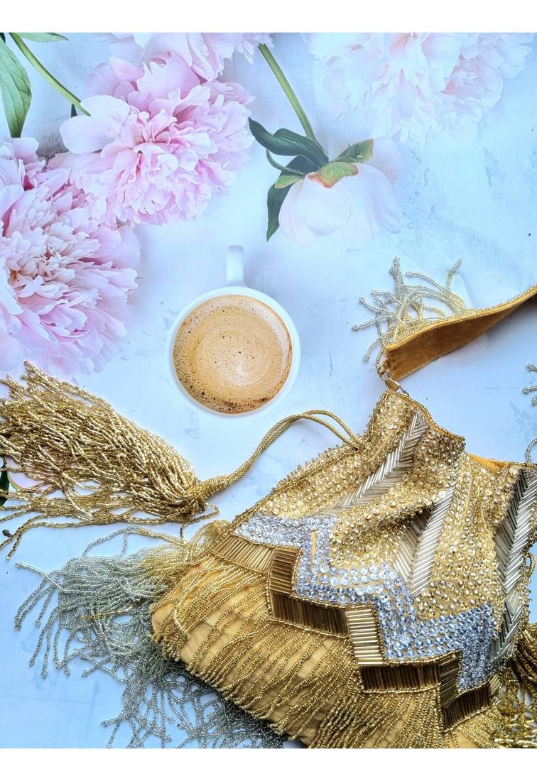 Glitzy Diva Tassel Hand Embroidered Potli