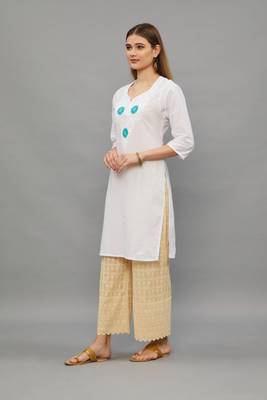 Ramagreen Lucknowi Chikankari Cotton Straight 3/4 th sleeves kurta for Women 2