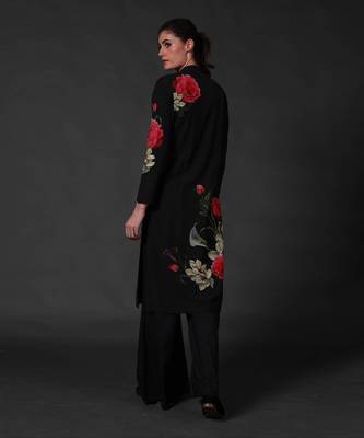 Black floral printed kurta set with center slit 2