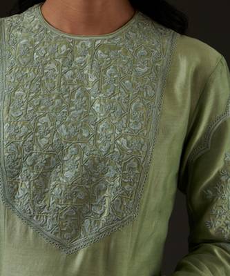 Green Embroidered Kalidar Kurta Set 4