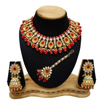 Red designer-jewellery 1