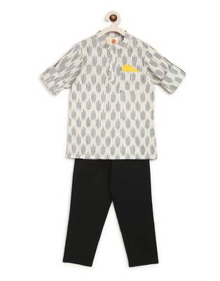 White Ikat Kurta With Pyjama 1