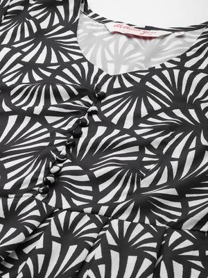 Black Color Printed American Crepe Styles Women's Kurtis. 3