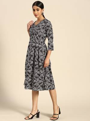 Black Color Printed American Crepe Styles Women's Kurtis. 4