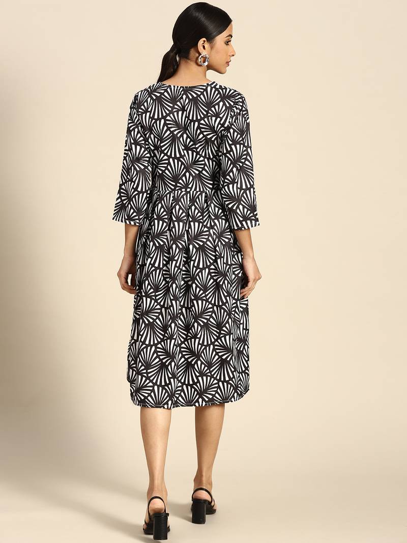 Black Color Printed American Crepe Styles Women's Kurtis.