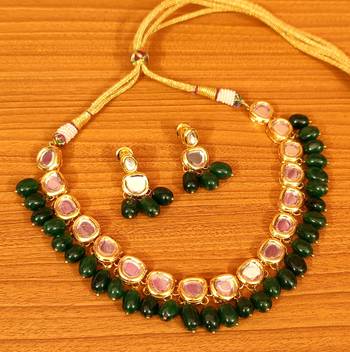 Green necklace-sets 1