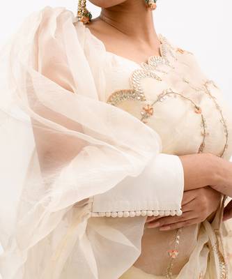 Puff Sleeves Silk Blouse 3