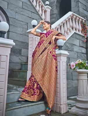 Purple Woven silk blend Saree With Blouse 2
