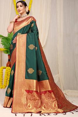Green hand woven banarasi saree with blouse 4
