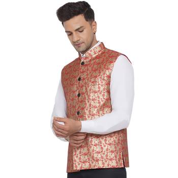 Red printed banarasi nehru-jacket 3