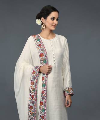 Ivory Kashmiri Kashidakari Hand Embroidered Suit 7