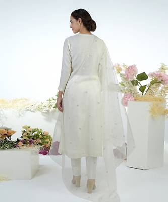 Ivory Hand Embroidered Chikankari Kurta With Cigar Pants Set 7