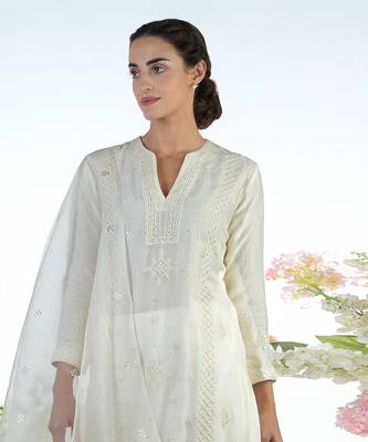 Ivory Hand Embroidered Chikankari Kurta With Cigar Pants Set 8