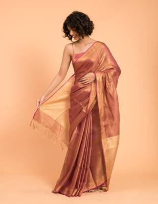 Suta Pink & Gold-Toned Zari Pure Linen Saree 4