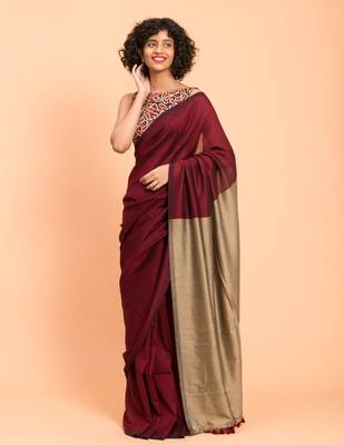 Suta Women Maroon Colorblocked Cotton Blend Saree 2