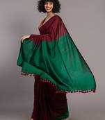 SutaWomen Maroon Green Colourblocked Cotton Blend Saree