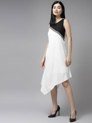 White plain georgette long-dresses 3