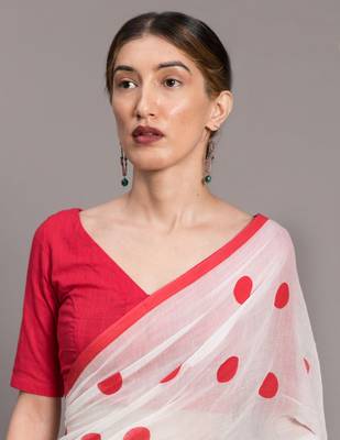Suta Women White & Red Polka Dots Printed Pure Cotton Saree 5