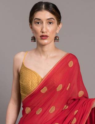 Suta Red & Beige Pure Cotton Polka Dots Printed Saree 5