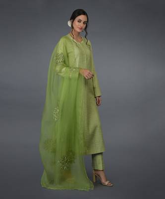 Pista Green Pintuck Silk Kurta Set With Dupatta 2