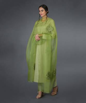 Pista Green Pintuck Silk Kurta Set With Dupatta 3