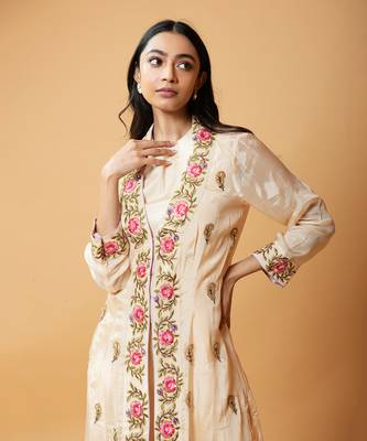 Champagne Coloured Jumpsuit And Jacket Set 4