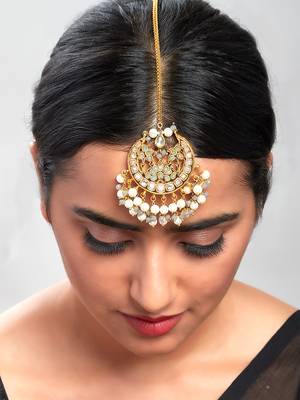 White & Green Pearl Drop Kundan Polki Ethnic Maang Tikka 1