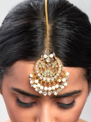 White & Green Pearl Drop Kundan Polki Ethnic Maang Tikka 2
