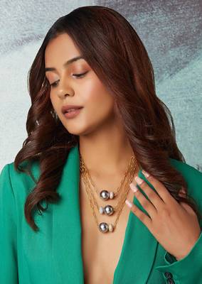 Gold Polish Layered Necklace With Grey Pearls 2