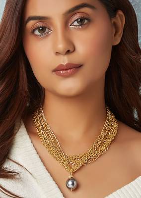 Gold Polish Necklace With Grey Pearl 1