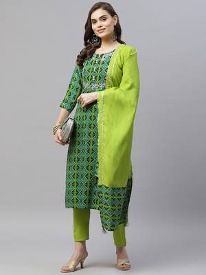 Womens Printed Embroidered Kurti Pant With Dupatta Set 5