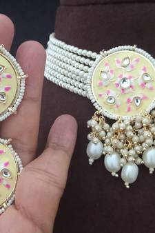 Multicolor necklaces