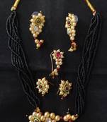 Multicolor necklaces