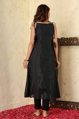 Black Cotton Lurex Festive Sleeveless Kurta Pant Set With Dupatta 2