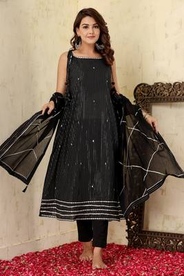 Black Cotton Lurex Festive Sleeveless Kurta Pant Set With Dupatta 7