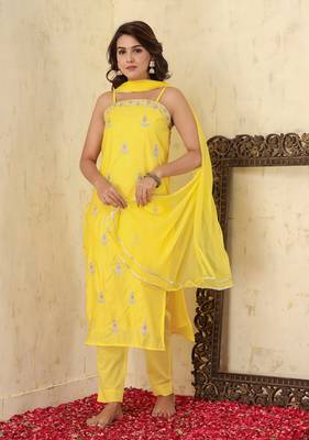 Yellow Sleeveless Silk Kurta Pant With Dupatta Set 7
