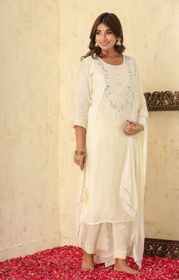 Off-White Modal Silk Kurta Pant With Dupatta Set 3