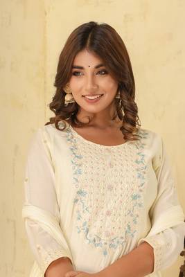 Off-White Modal Silk Kurta Pant With Dupatta Set 6