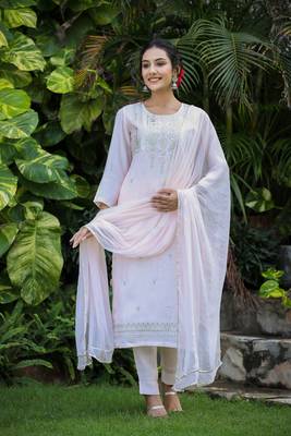 Light Peach Modal Kurta Pant Set With Dupatta (Set of 3) 3